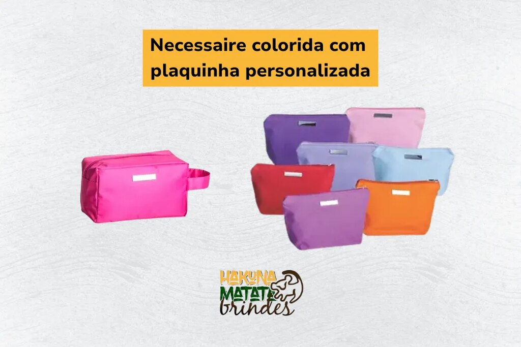 Necessaire colorida com plaquinha personalizada como op&ccedil;&atilde;o de brindes de Natal para funcion&aacute;rios.
