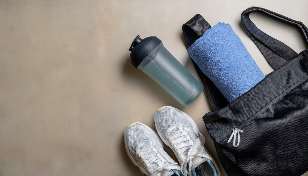 bolsa, coqueteleira e tênis como brindes esportivos