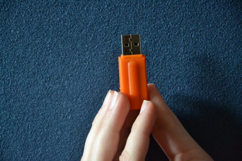 Pen Drives Personalizados — Por Que Utilizá-los Como Brindes Para Colaboradores?