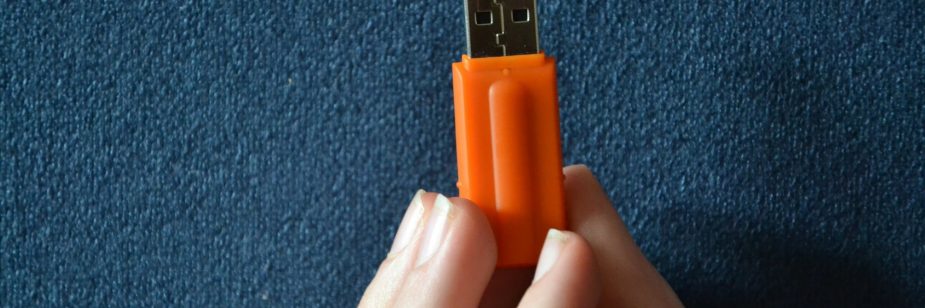 Pen Drives Personalizados — Por Que Utilizá-los Como Brindes Para Colaboradores?